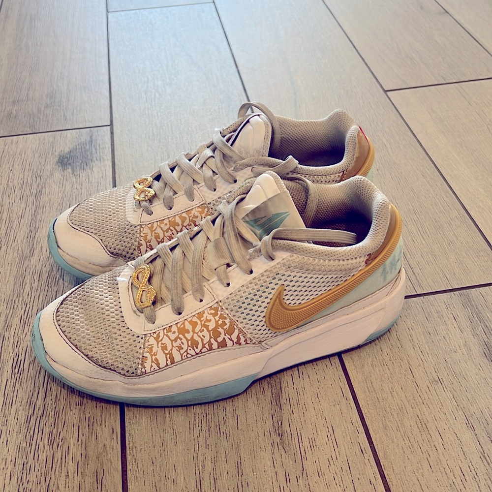 Nike Youth Chinese New Year Ja Morant basketball shoes (big kids), size 5.5Y